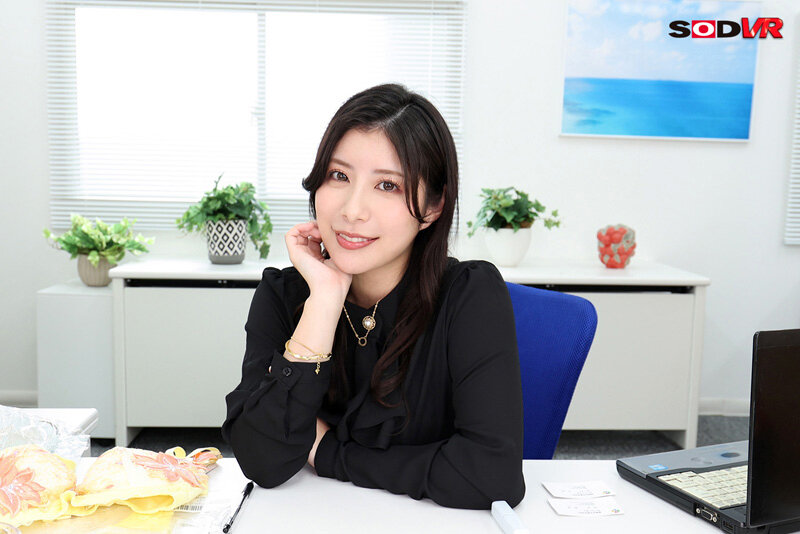 【VR】『せっかくまた会えたんだしSEXしとく？』元カノは取引先の女社長！！ ボクより偉い立場を持っている元カノの機嫌を損ねないように商談をしていると面白くなったのか、ちょっと強引にホテルに連れ込まれ、どこか懐かしいSEXをしました。 永野つかさ 13dsvr01456