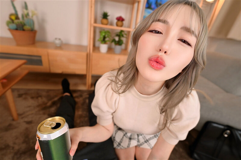 【VR】【8K】飲んだらキス魔ってマジ!?超厳しい女上司がベロチュウ逆お持ち帰り接吻淫交 身体中ふやける程に舐めつくされてザーメンをとことん奪われてしまったボク…。 百永さりな vrprd00045