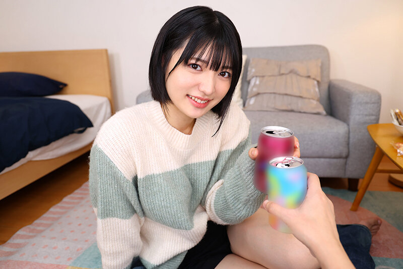 【VR】【8K VR】いつも天真爛漫な笑顔を振りまく憧れのゆみ先輩は喉奥で濡れるイラマ大好きな隠れマゾ urvrsp00433
