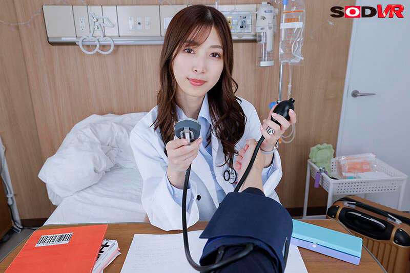 【VR】【8K】病院暮らしのボクを幼い頃から担当してくれている女医と筆おろし性交 初めての口淫、初めての挿入でドキドキ・バクバク病室セックス 今井栞菜 13dsvr01717