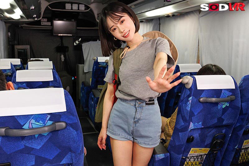 【VR】【8K】【フェス帰り×夜行バス】ライブで意気投合した小悪魔美少女にゼロ距離密着ささやきされ続けた山梨→新宿間 MINAMO 13dsvr01737