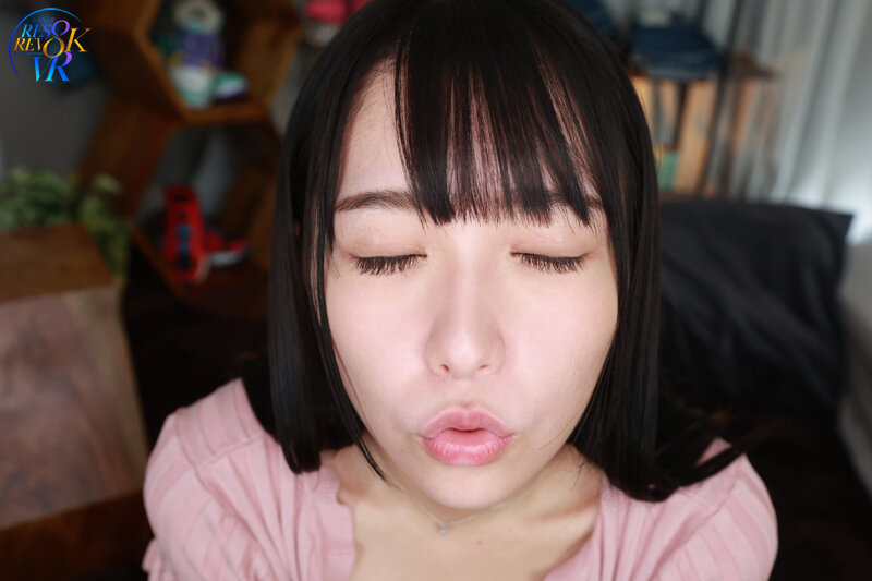 【VR】旅行中の彼女とテレビ電話をしながら、家では留守中の彼女の妹とSEX!!…しかも旅行帰りの彼女にバレてまさかのラッキー姉妹丼8KVR!! rsrvr00027