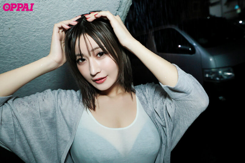 【VR】「私の車でやり過ごさない?」濡れ乳美女の雨宿り逆ナン密室ワゴンVR 藤森里穂 ppvr00026