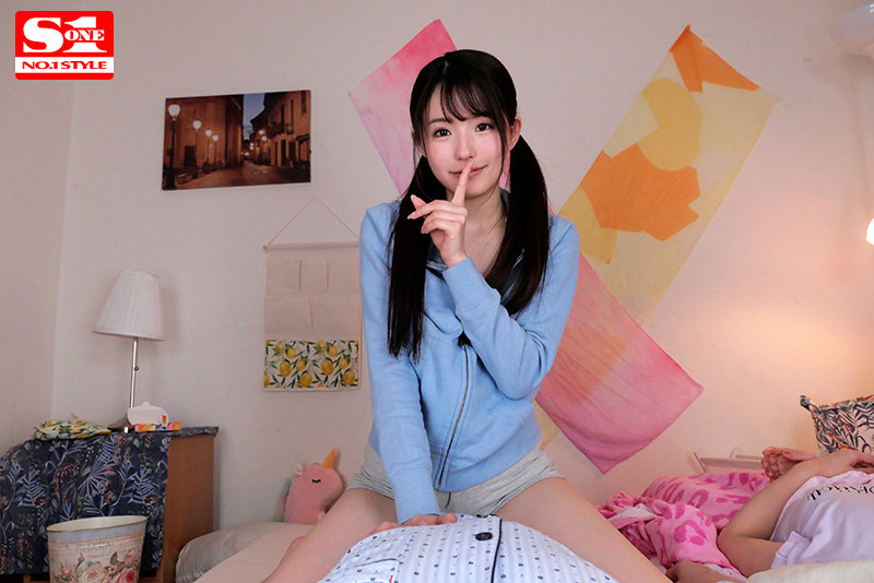 【VR】彼女がいるのに密着ささやき淫語と乳首責めで僕を狂わせる彼女の小悪魔妹VR 乙白さやか sivr00148