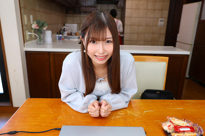 【VR】【8K VR】「お姉ちゃんのこと忘れて私のおま〇この事だけ考えて?」彼女の妹に囁き淫語で誘惑され何回も中出しさせてくる小悪魔妹 みゆ urvrsp00461