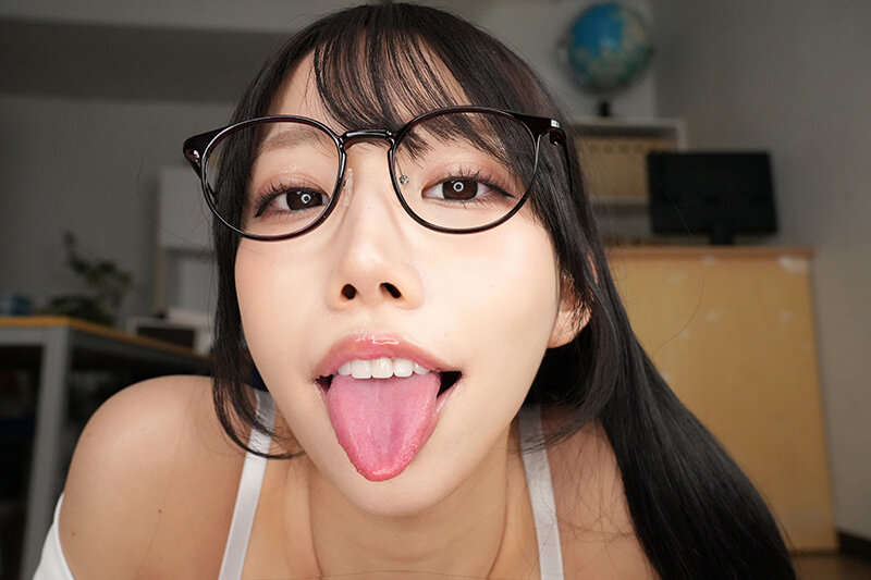 【VR】むっつり文学部女子の淫語研究。純文学の卑猥な文章を教授とたどり、秘めたエロスを覚醒させる淫らな囁き。 尾崎えりか savr00673