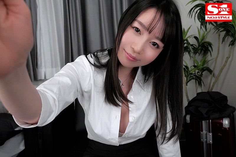 【VR】出張先で巨乳新入社員と相部屋逆NTR 見下し視線で連続8発も射精管理されちゃう絶倫痴女VR 夢乃あいか sivr00135