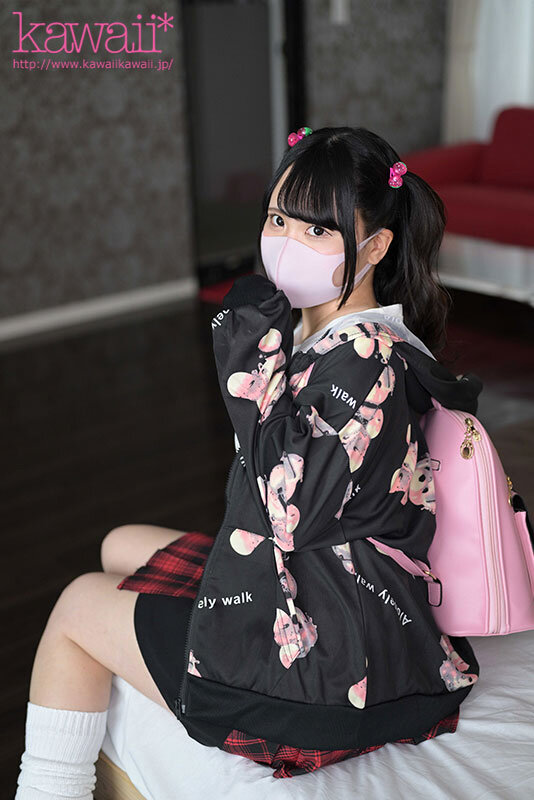 【VR】マスク少女ゆらちゃん 子供っぽい声、大きく膨らんだ乳房、生々しいムッチリBODY…居場所のない訳あり家出ムスメ kavr00444