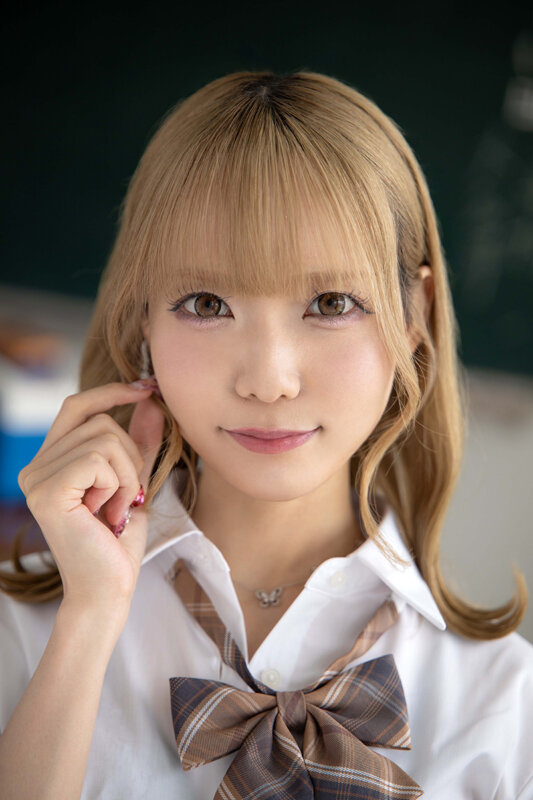 【VR】これぞ8K！顔面特化アングルVR ～ギャル女子校生x顔面特化アングル！ミナちゃんの 前のめりピストン騎乗位でメスがっちゃえ！！～ 藍瀬ミナ vrkm01644