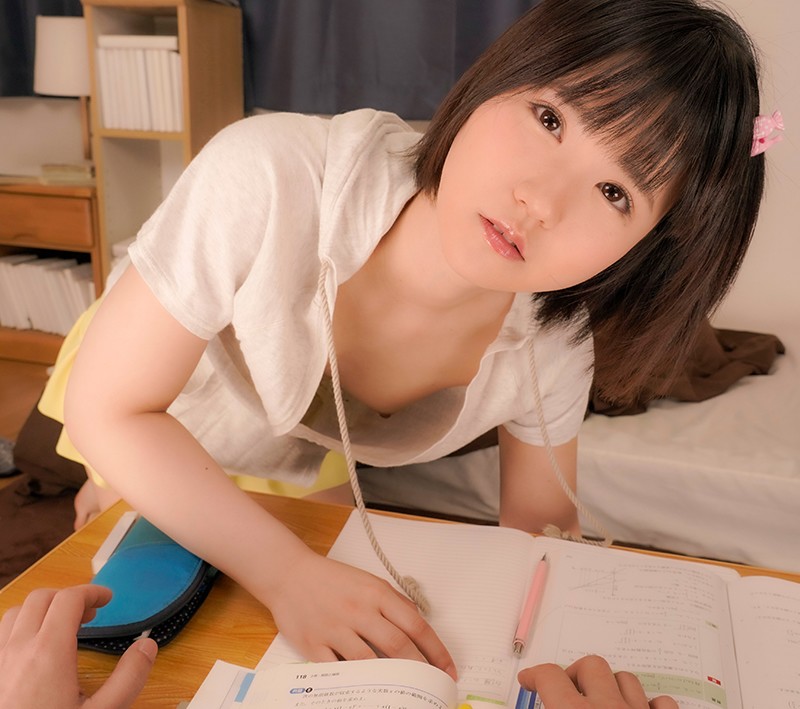 【VR】「あっダメ…何か変な感じ…ごめんなさい！」電マでイタズラしていたらまじめでウブな義理の妹がお漏らししちゃった件！そして、そんな義理の妹が実は超絶エロくてドスケベだった件！突然、ボクに10歳以上年の離れた義理の妹が出来た！…ボクのチ●ポを… まみちゃん jpsvr00008