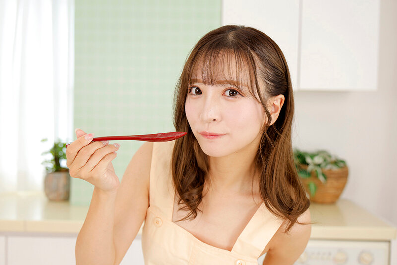 【VR】皆が羨む美人の嫁は重度のオチ●ポ中毒！24 時間SEXのお誘いが止まない（悪）？夢のような新婚生活 小那海あや 【8K】 pxvr00343