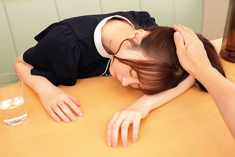 【VR】拝啓、クスリ漬けマラ狂い女様-純粋で眩しすぎるサークルの先輩を騙して拘束して落としてやったので、ボクは元気に生きていけます- 天馬ゆい サンプル