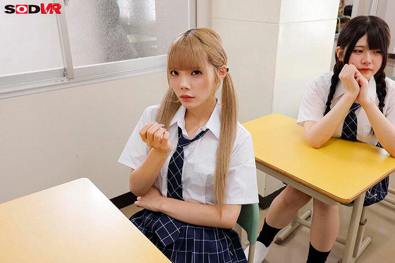 【VR】【8K】舞台『裸の女王様』主演:美澄玲衣 ウチのクラスの出し物は、生意気一軍女子の理解らせストリップ劇 サンプル