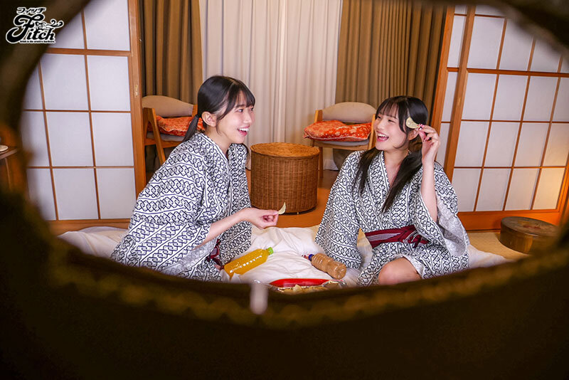 【VR】【Fitch高画質8K肉感VR】修学旅行で覗きがバレて…W小悪魔J 系の逆夜●い密着3P 巴ひかり 佐藤愛瑠 サンプル