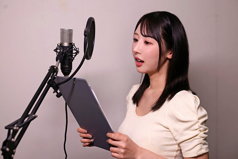 【VR】萌えボイスASMRで人気の激カワ声優がチ○ポでアヘ顔オホ声ケモ声絶叫「ん゛っっほぉぉお゛ぉお゛ぉぉ!イグッイグッイッッグヴゥゥッ!!」唸り喘いでイキ狂いケダモノ淫語連呼キャラ変するまでガン突き中出ししまくった 小野坂ゆいか サンプル