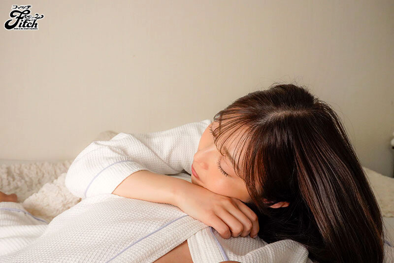 【VR】【Fitch高画質8K肉感VR】寝起きすっぴんでも美人すぎて反則…朝から無意識に僕を狂わせる年上セフレとリアルな朝SEX 今井栞菜 サンプル