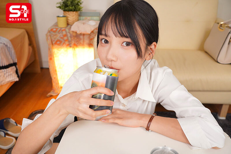 【VR】終電逃して後輩宅に泊めてもらうことに…スーツだと真面目で大人っぽいのに部屋着だと無防備で幼くて酔うと無邪気にあざとくエロがってきて朝日が昇るまでずーっと痴女られた背徳すぎる一夜 榊原萌 サンプル