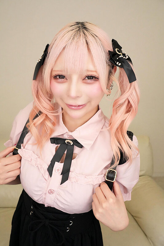 【VR】ト〇横で拾った地雷系女子は胸がデカくてマゾっぽかったから恥ずかしい姿で拘束してマ〇コに説教してやった 鹿野あも サンプル