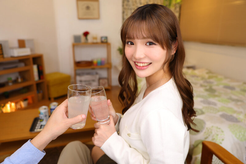 【VR】【8K】会社で人気の美人後輩OLに誘惑され、彼女の事も忘れるくらい何度も精子を搾り取られた僕。佐藤愛瑠 サンプル