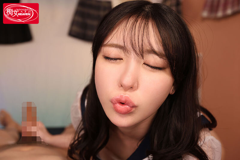 【VR】接吻リフレVR「私の唾液飲み干して♪」時間無制限キスOK！射精の瞬間もキス！涎だらだら痴女られたボク 超至近距離で愛あるベロチュー風俗！ 黒島玲衣 サンプル