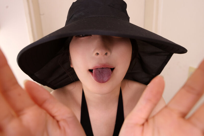 【VR】乳神様降臨！！【8K超肉感特化】深夜弐時。突然訪れた謎の巨乳美女に何度も絞り取られ昇天させられまくるVR サンプル